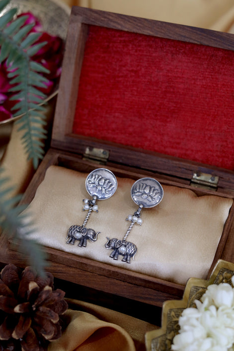 Amara Signature Gaj Earrings with Pearl