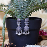 Nayantara Timeless Earrings with Pearl