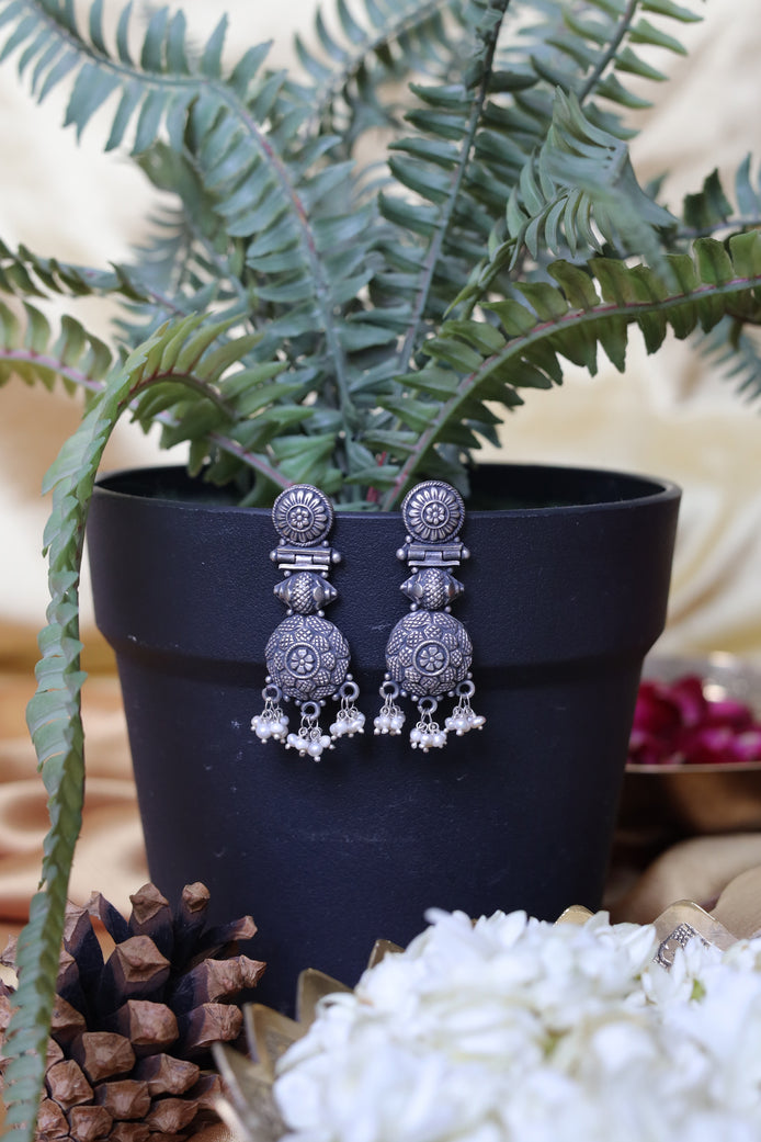 Nayantara Timeless Earrings with Pearl