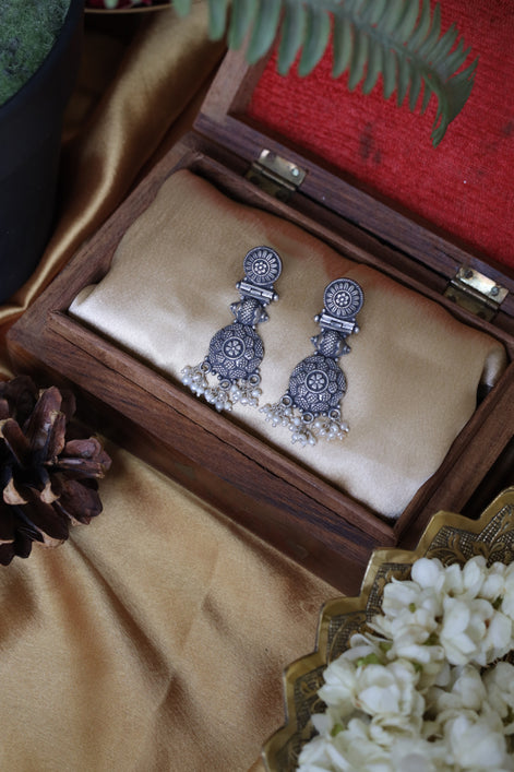 Nayantara Timeless Earrings with Pearl
