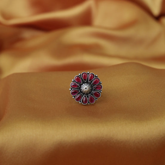 Nayra Essential Phool Ring with Red Stone