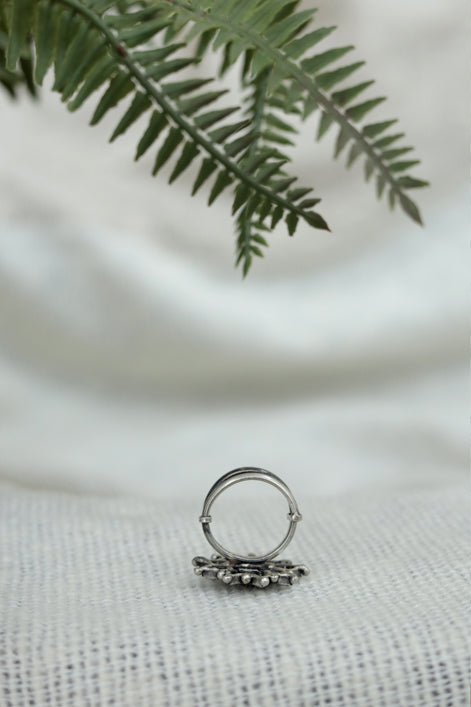Nayantara Classic Ring with White Kundan