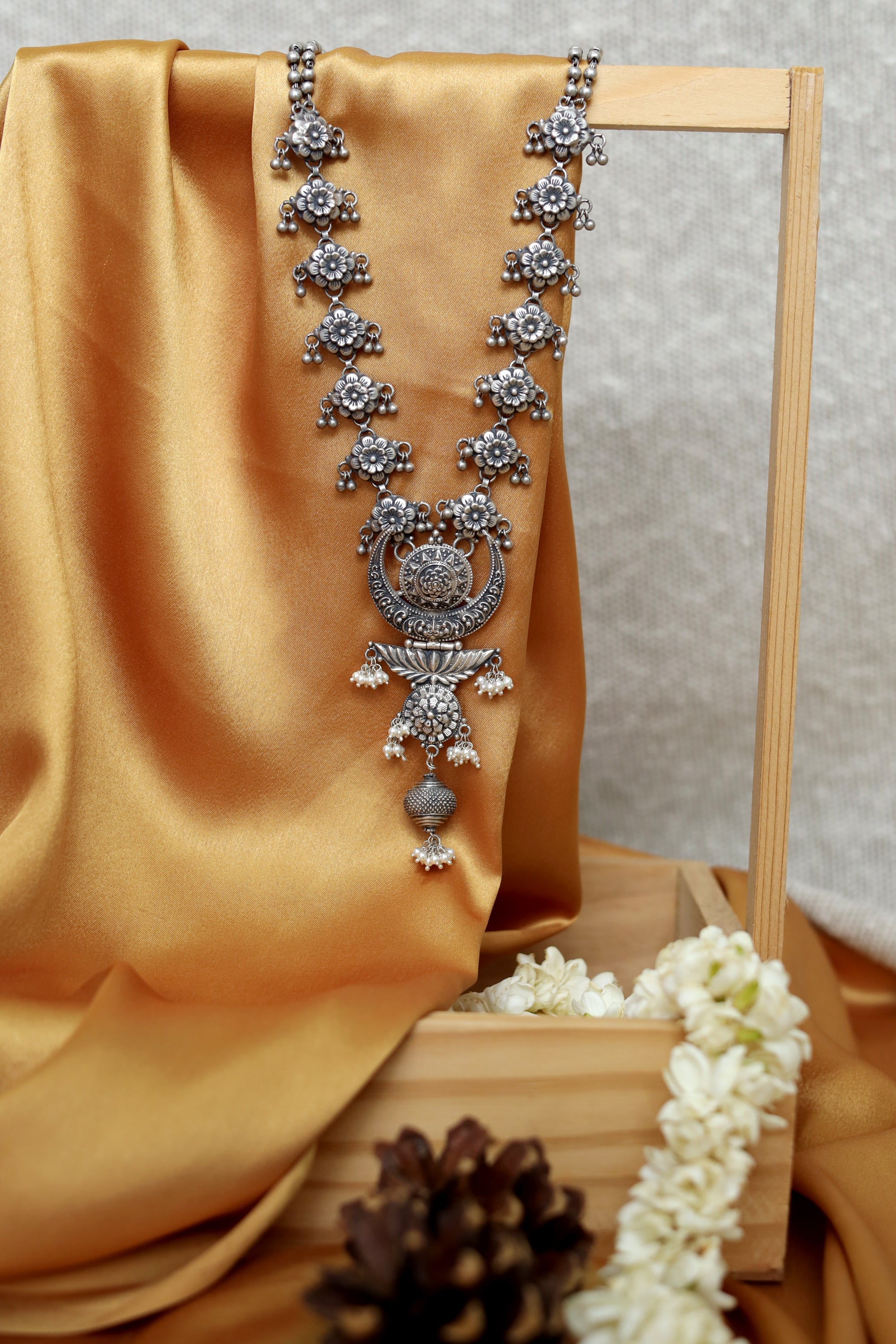 Taaraasya Signature Necklace with Embossed Flowers and Pearls