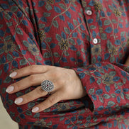 Taaraasya Signature Ring with Floral Motif