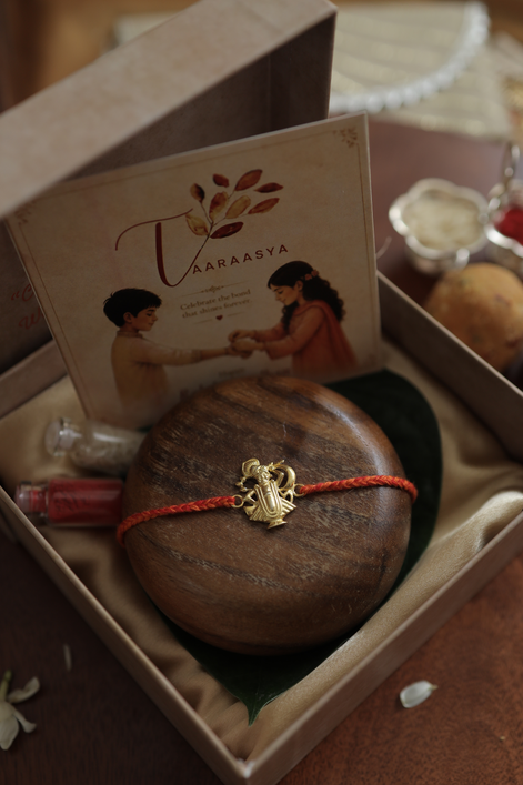 Madhav - The Shrinathji Rakhi