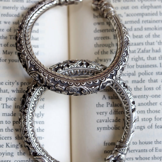 Nayantara Timeless Kada with Embossed Floral Motif