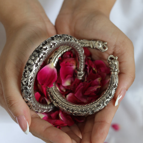 Nayantara Timeless Kada with Embossed Floral Motif