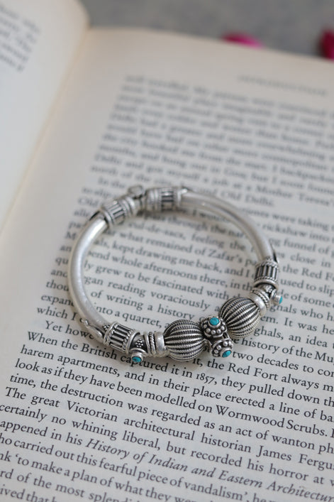 Nayra Spherical Kada with Turquoise Stone