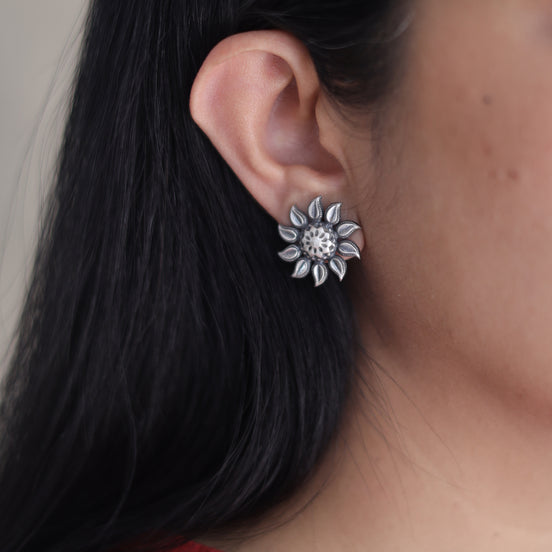Nayantara Essential Stud Earrings