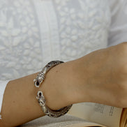 Nayantara Timeless Kada with Embossed Floral Motif