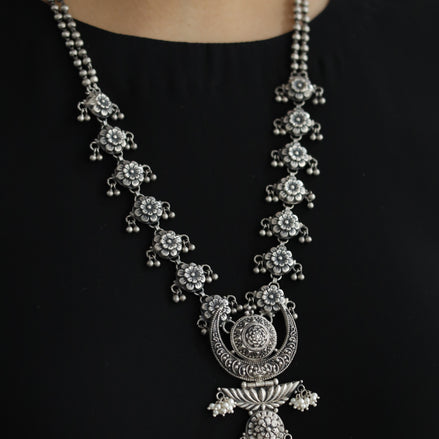 Taaraasya Signature Necklace with Embossed Flowers and Pearls