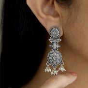 Nayantara Timeless Earrings with Pearl