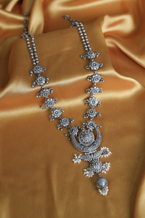 Taaraasya Signature Necklace with Embossed Flowers and Pearls