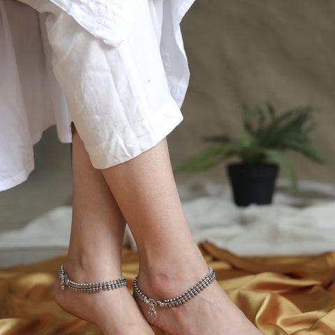 Taaraasya Signature Intricate Floral Anklet
