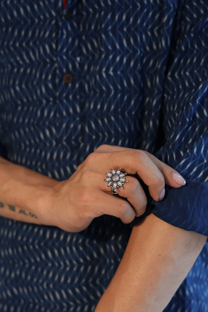Nayantara Classic Ring with White Kundan