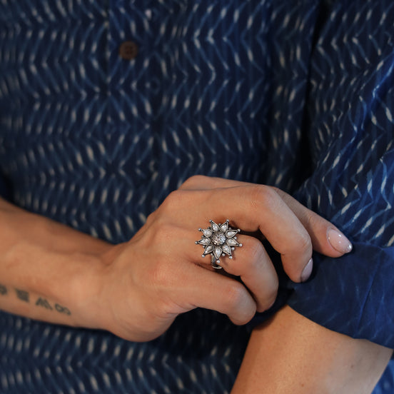 Nayantara Classic Ring with White Kundan